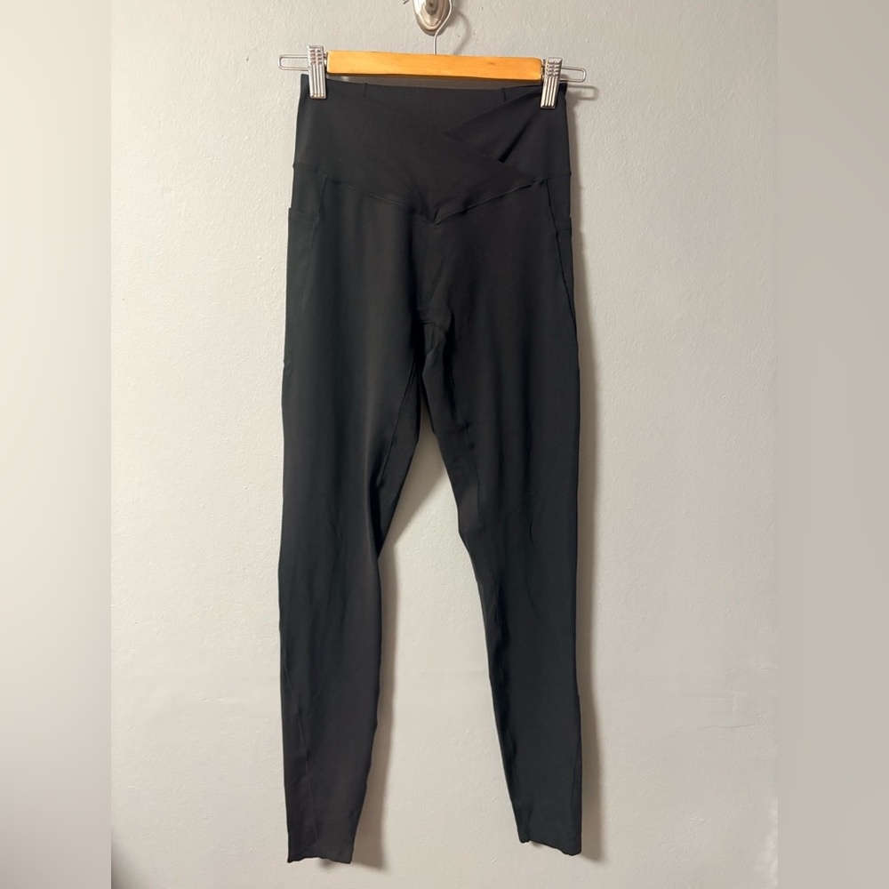 NWT Halara Softlyzero™ Plush Crossover Leggings w… - image 7